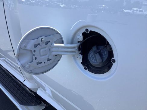 Used 2024 RAM 2500 Big Horn w/ Bed Utility Group image 21