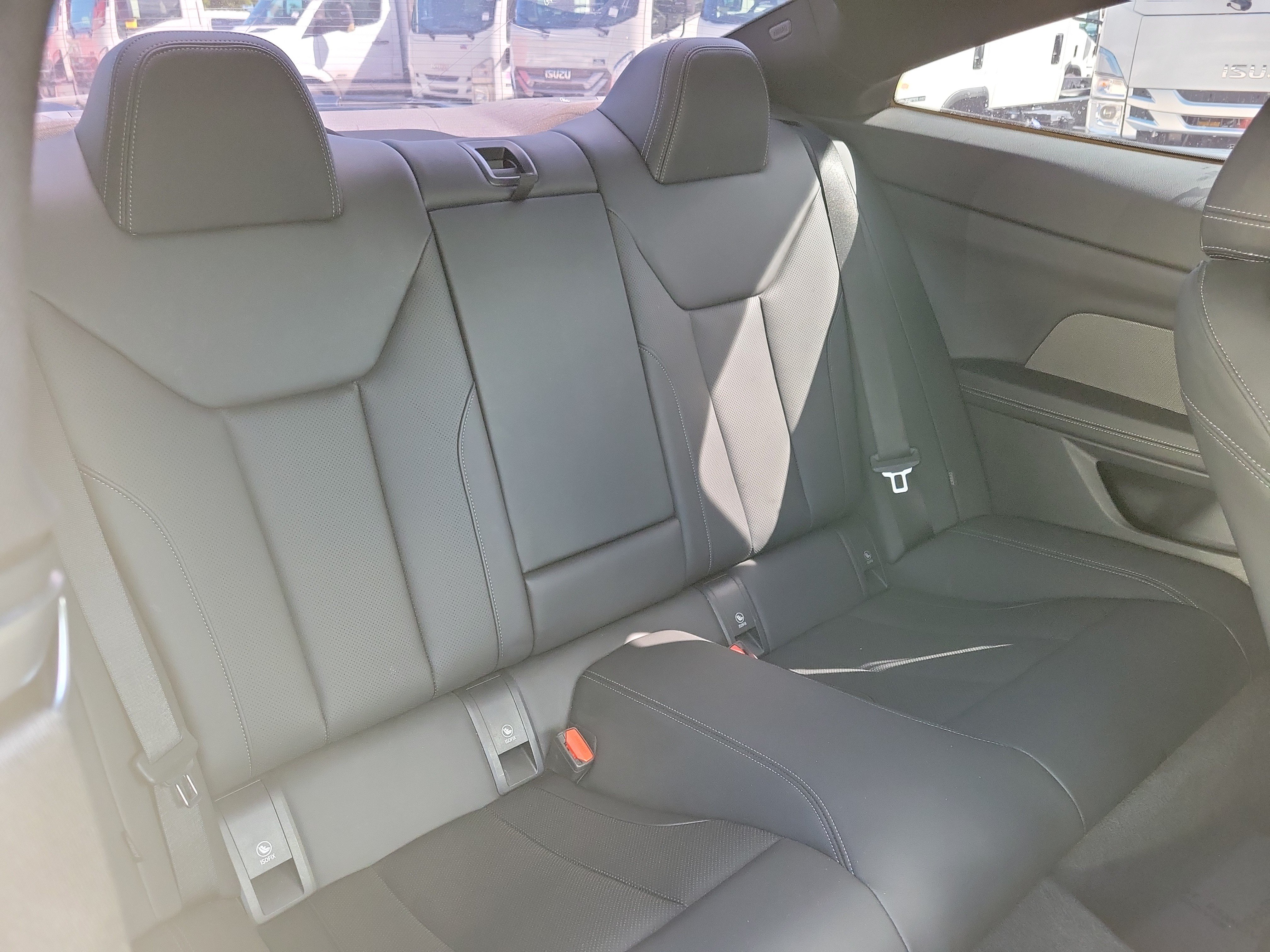 Used 2025 BMW 430i Coupe w/ M Sport Package RWD image 6