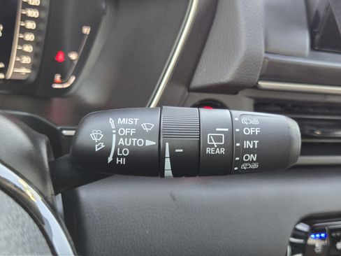 Used 2025 Honda Pilot Black Edition image 18