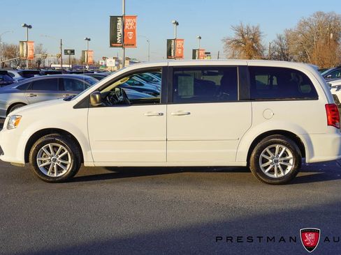 Used 2017 Dodge Grand Caravan SE image 8