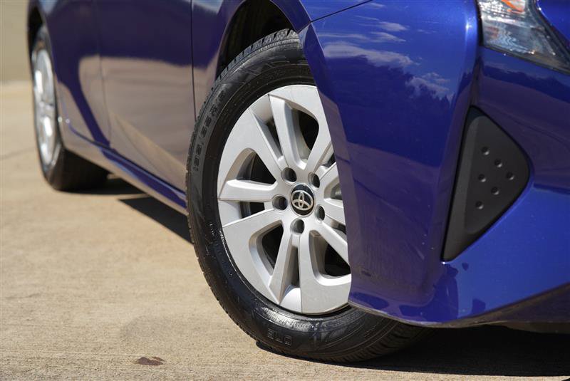 Used 2016 Toyota Prius Two FWD image 15