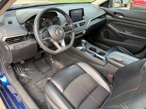 Used 2019 Nissan Altima 2.5 SR FWD image 12