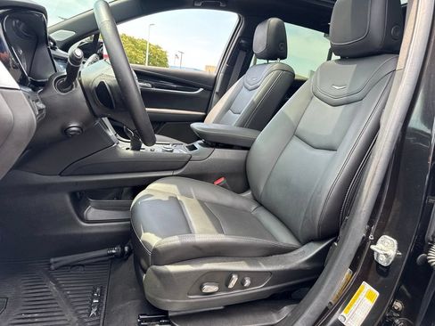 Certified 2024 Cadillac XT5 Premium Luxury w/ Technology Package FWD image 18