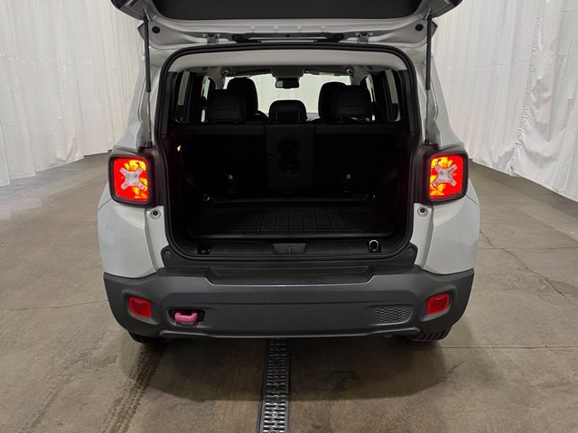 Used 2021 Jeep Renegade Trailhawk AWD/4WD image 13