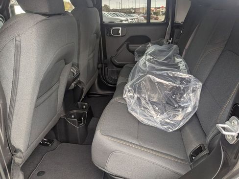 New 2026 Jeep Gladiator Sport image 28