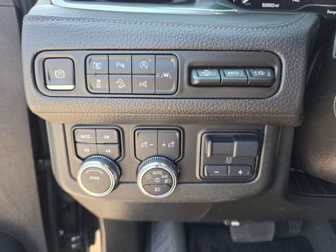 Used 2023 GMC Yukon XL Denali w/ Advanced Technology Package AWD/4WD image 24
