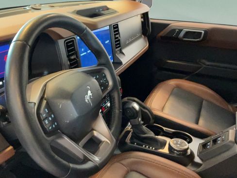 Used 2024 Ford Bronco Outer Banks AWD/4WD image 24