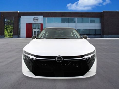 New 2026 Nissan Sentra SR FWD image 8