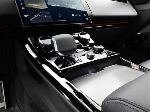 Used 2023 Land Rover Range Rover Sport SE Dynamic image 11