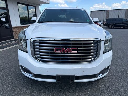 Used 2020 GMC Yukon SLT w/ Premium Edition AWD/4WD image 10