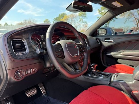 Used 2023 Dodge Charger Scat Pack w/ Dynamics Package image 9