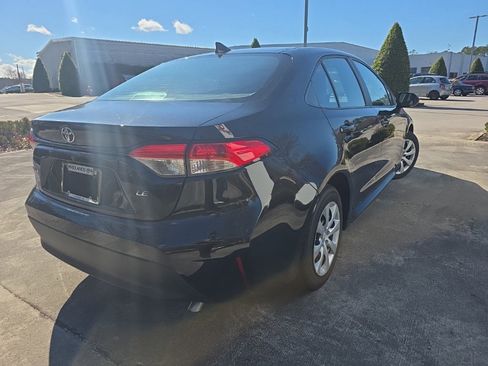 Used 2023 Toyota Corolla LE image 5