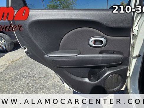 Used 2018 Kia Soul + FWD image 28