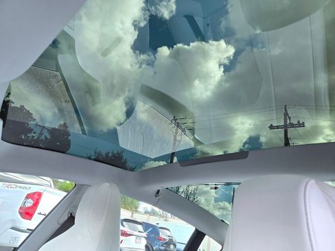 Used 2025 Tesla Model 3 Performance image 19