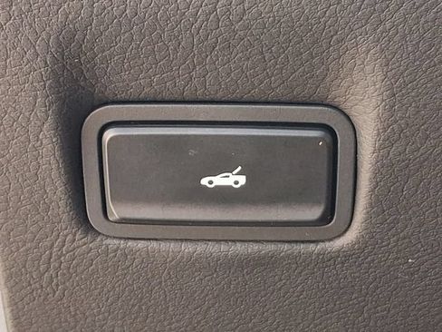 Used 2016 Chevrolet Corvette Stingray Coupe RWD image 16