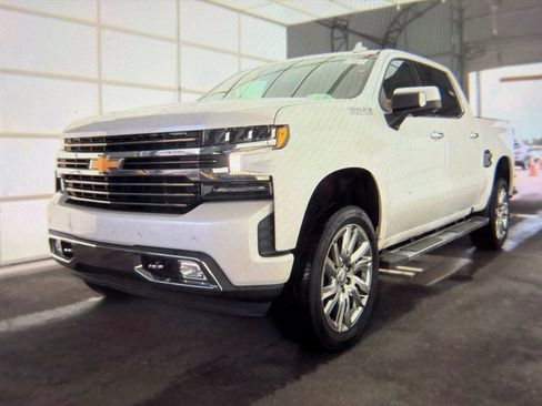 Used 2019 Chevrolet Silverado 1500 High Country w/ Technology Package AWD/4WD image 1
