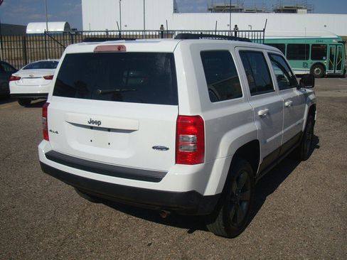 Used 2015 Jeep Patriot High Altitude AWD/4WD image 5