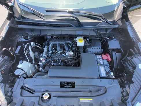 Used 2025 Nissan Pathfinder SV FWD image 10