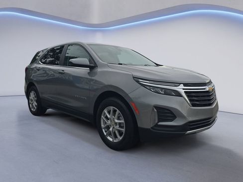 Used 2024 Chevrolet Equinox LT FWD image 8