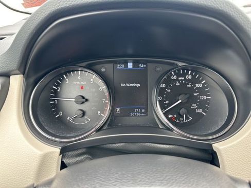 Used 2022 Nissan Rogue Sport SL image 17