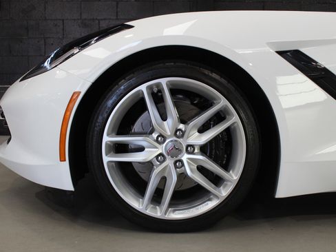 Used 2019 Chevrolet Corvette Stingray Coupe image 4