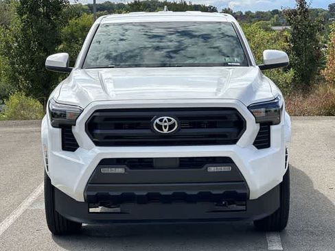 Used 2025 Toyota Tacoma SR5 RWD image 26