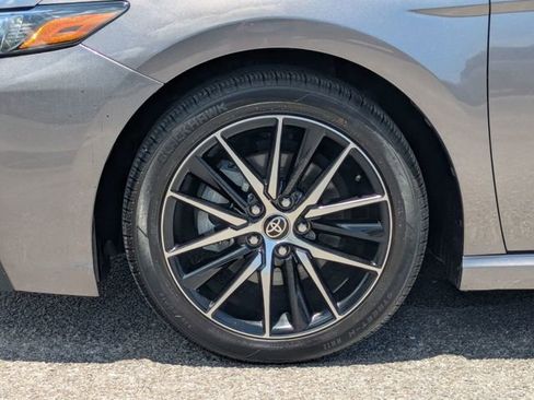 Used 2024 Toyota Camry SE w/ Cold Weather Package FWD image 11