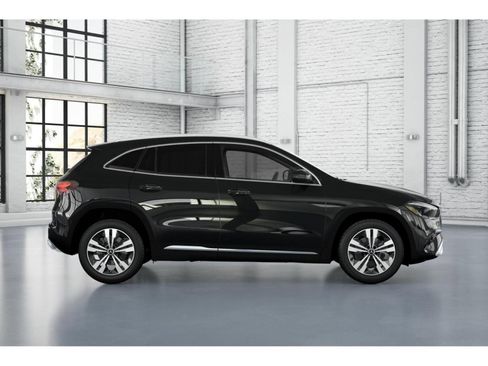 New 2026 Mercedes-Benz GLA 250 4MATIC image 16