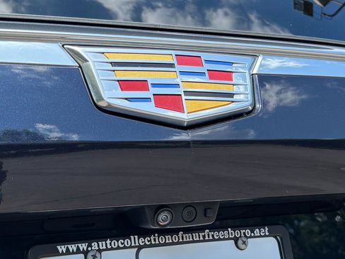 Used 2024 Cadillac Escalade Premium Luxury Platinum AWD/4WD image 18