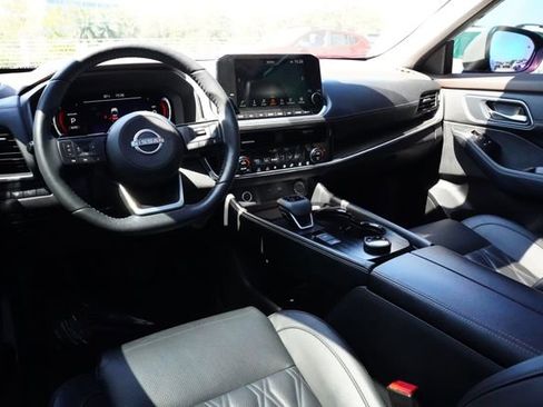 Used 2023 Nissan Rogue Platinum w/ Platinum Premium Package AWD/4WD image 24