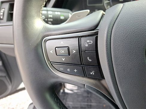 Used 2024 Lexus ES 250 w/ Premium Package image 21