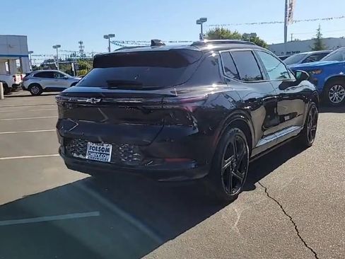 New 2026 Chevrolet Equinox EV RS image 8