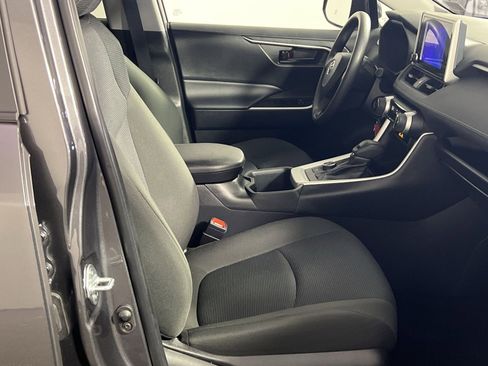 Used 2025 Toyota RAV4 LE image 28