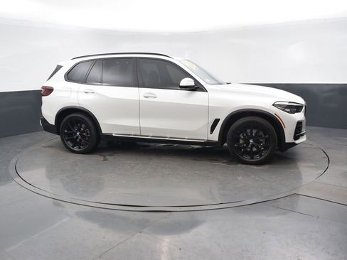 Used 2023 BMW X5 xDrive40i w/ Premium Package image 7