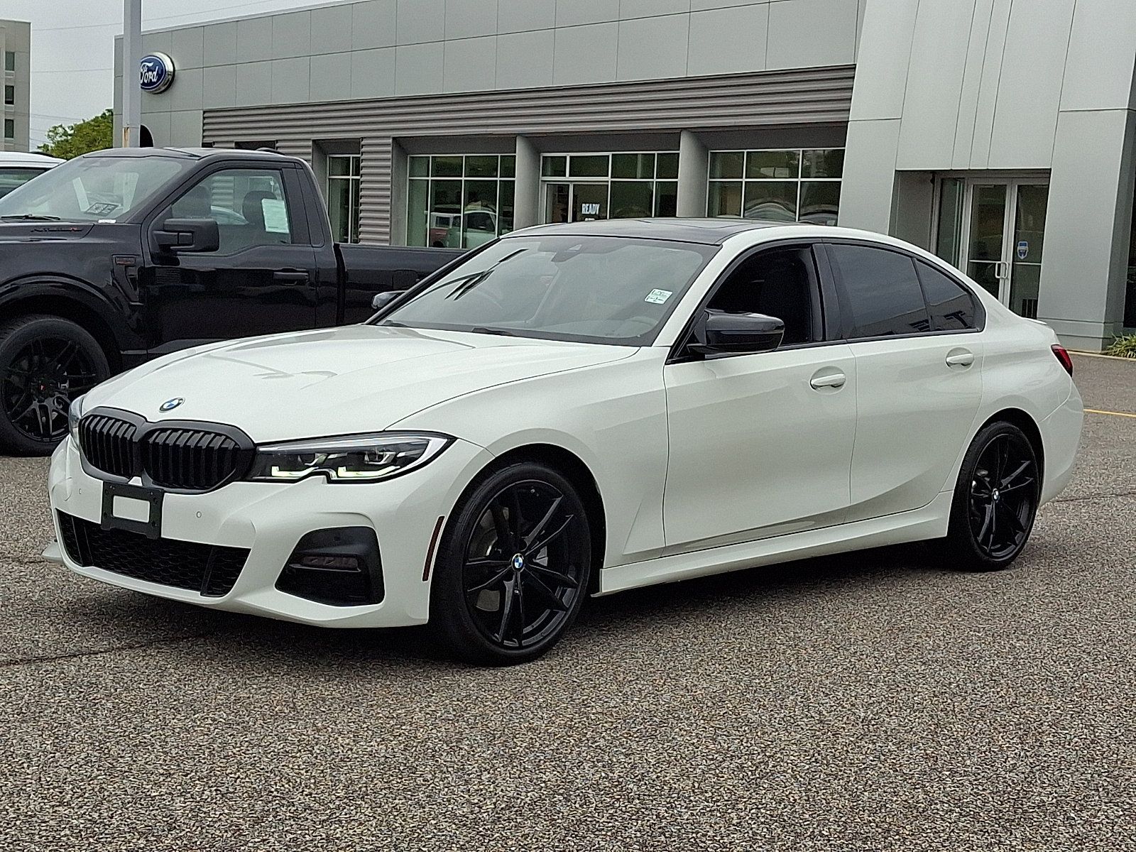 Used 2022 BMW 330i xDrive Sedan w/ M Sport Package AWD/4WD image 5
