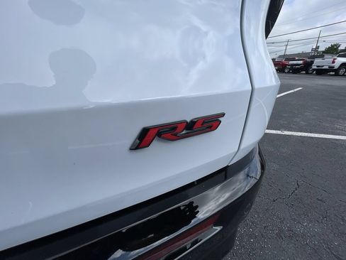 Certified 2026 Chevrolet Traverse RS FWD image 32