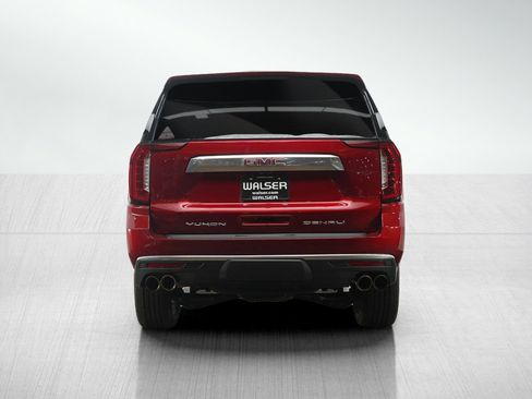 Used 2024 GMC Yukon XL Denali w/ Denali Reserve Package AWD/4WD image 4