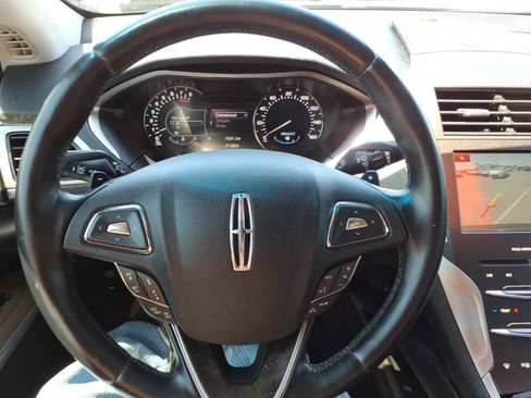 Used 2016 Lincoln MKZ w/ Equipment Group 300A Reserve FWD image 20
