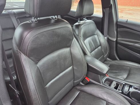 Used 2017 Chevrolet Cruze Premier FWD image 36