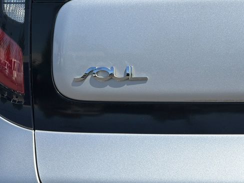 Used 2015 Kia Soul FWD image 27