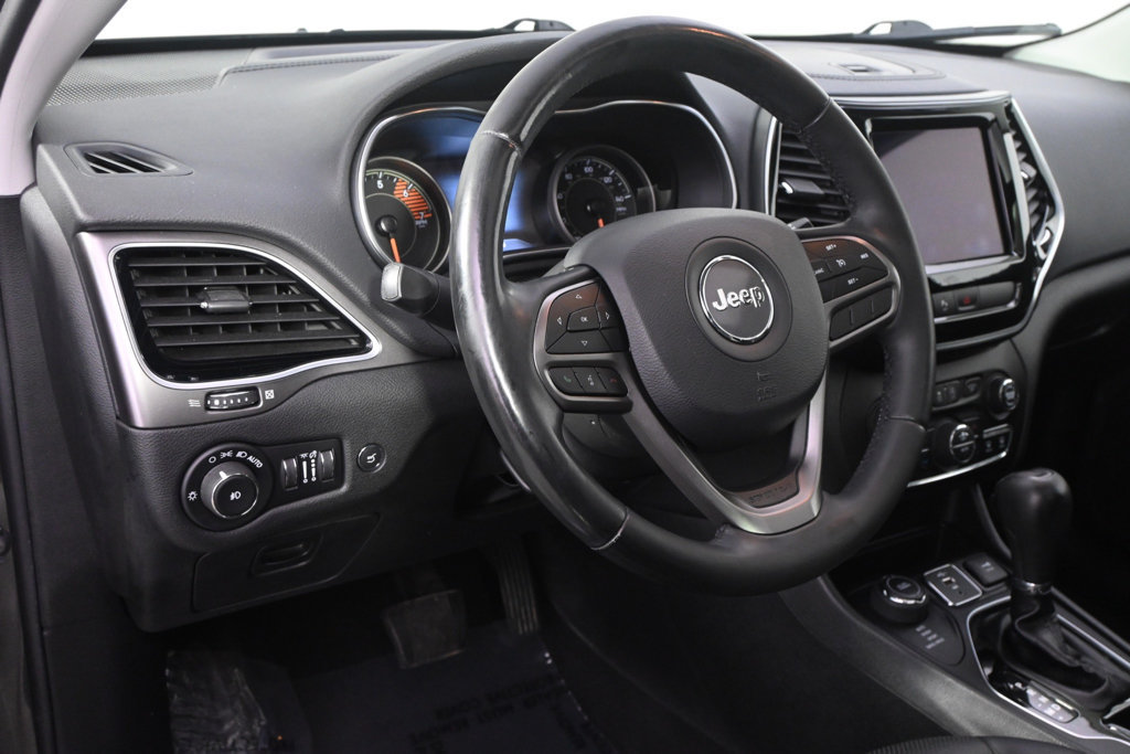 Used 2019 Jeep Cherokee Limited AWD/4WD image 12