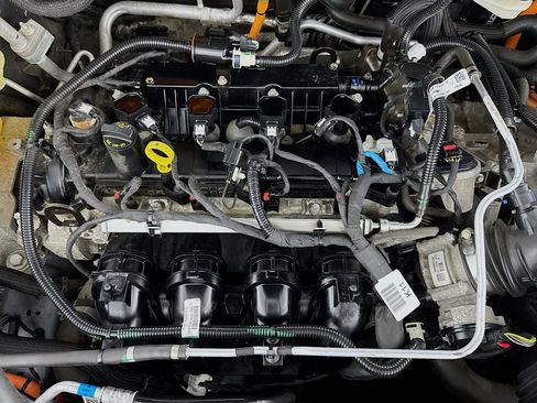 Used 2022 Ford Escape SE w/ SE Sport Appearance Package image 38