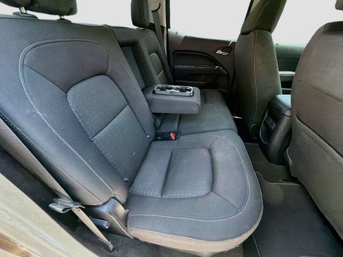 Used 2017 GMC Canyon SLE RWD image 28