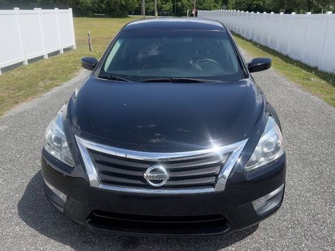 Used 2015 Nissan Altima 2.5 FWD image 2