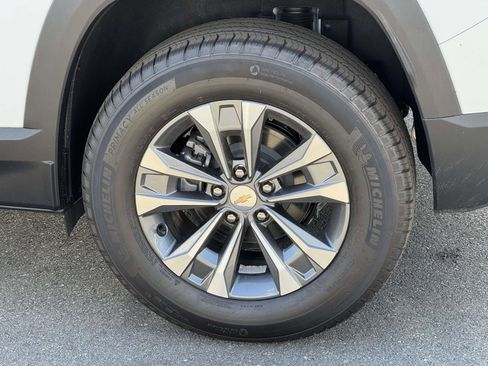 New 2026 Chevrolet Equinox LT w/ Safety and Technology Package image 7