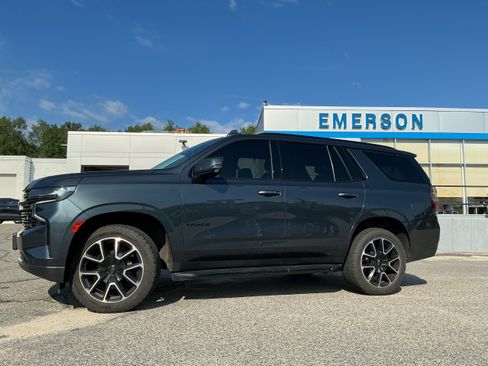 Used 2021 Chevrolet Tahoe RST w/ Luxury Package AWD/4WD image 3