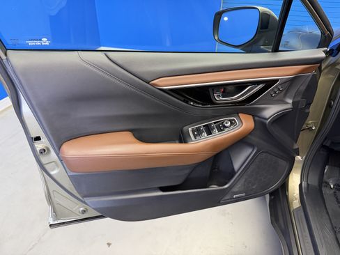 Used 2021 Subaru Outback Touring w/ Popular Package #2 AWD/4WD image 9