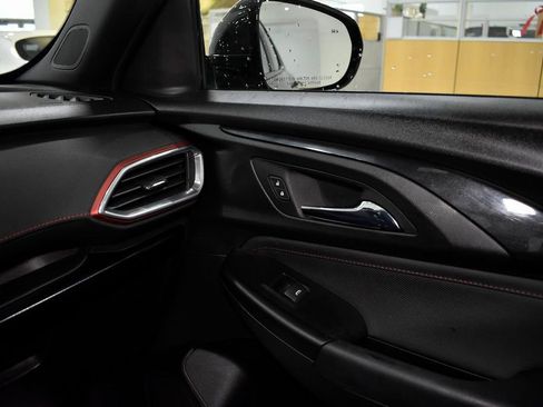 Used 2023 Chevrolet TrailBlazer RS w/ Convenience Package image 36