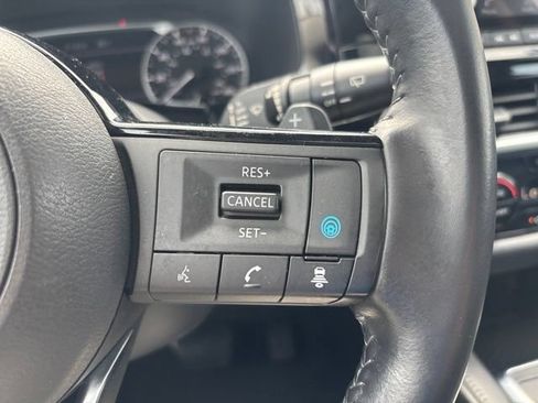 Used 2023 Nissan Pathfinder SV w/ SV Premium Package AWD/4WD image 15