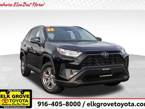 Used 2022 Toyota RAV4 XLE image 1